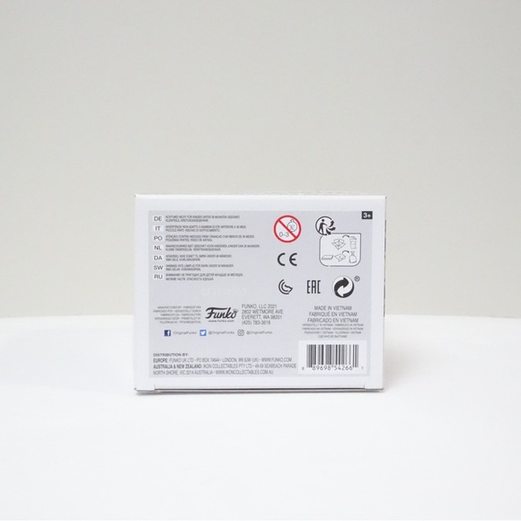 Harry Potter (With Flying Key) 2021 Summer Convention Funko Pop! #131 - Picture 4 of 5